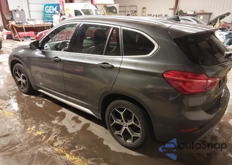 2017 BMW X1 xDrive28I из США, поврежденный, VIN WBXHT3C3XH5F71680
